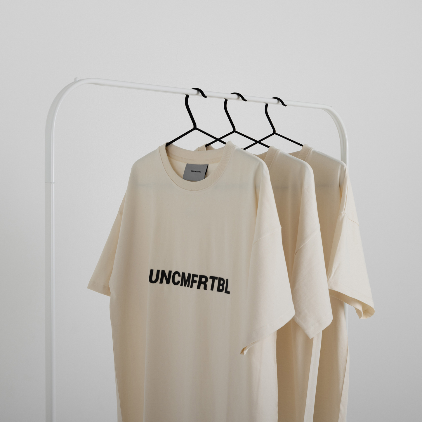 Uncmfrtbl Oat T-shirt